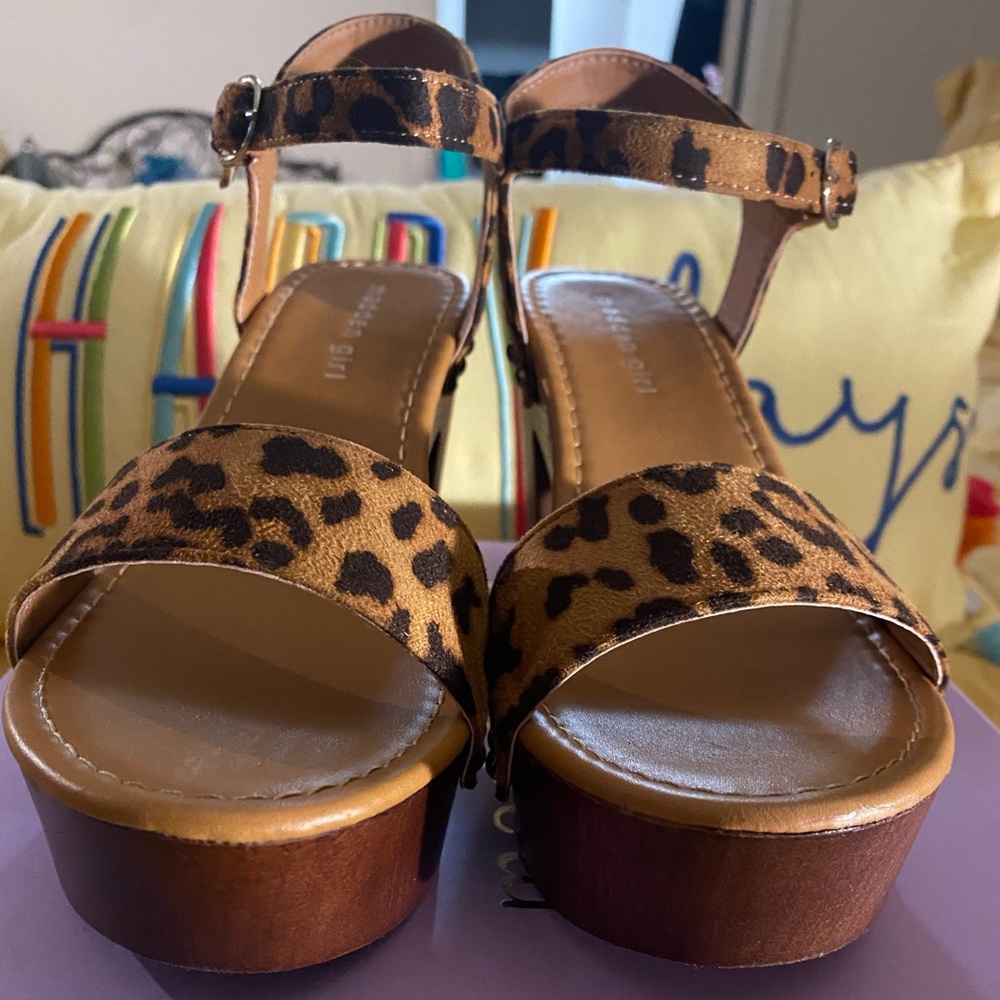 Cute like new Madden Girl Sandals
